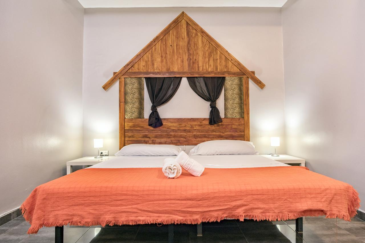 Hostal Ciudad Jardin Малага Экстерьер фото