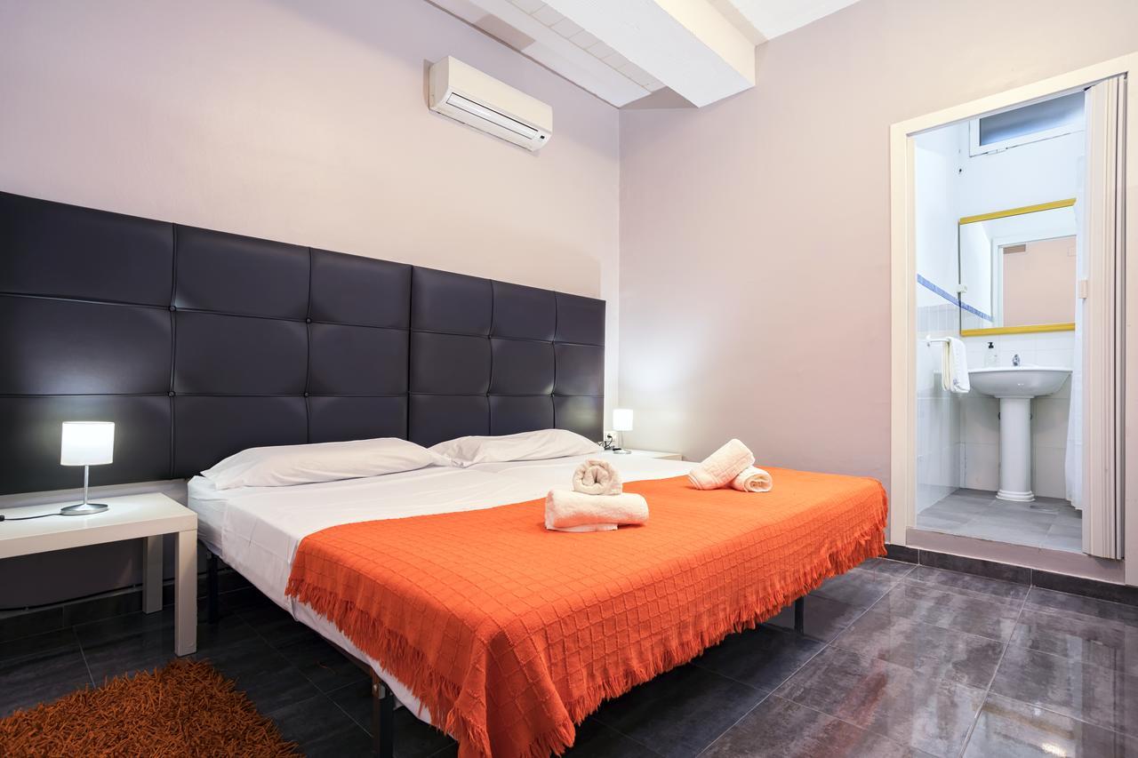 Hostal Ciudad Jardin Малага Экстерьер фото