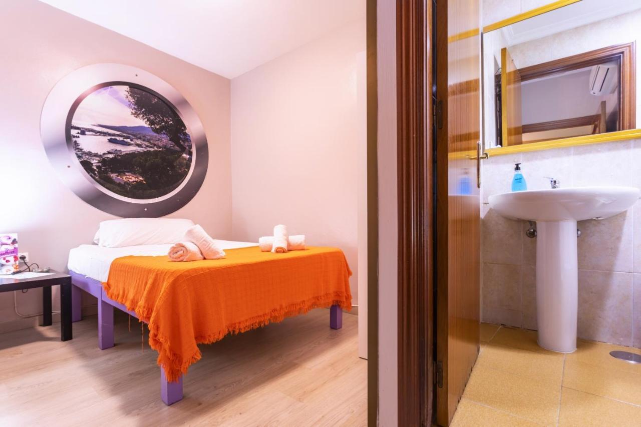 Hostal Ciudad Jardin Малага Экстерьер фото