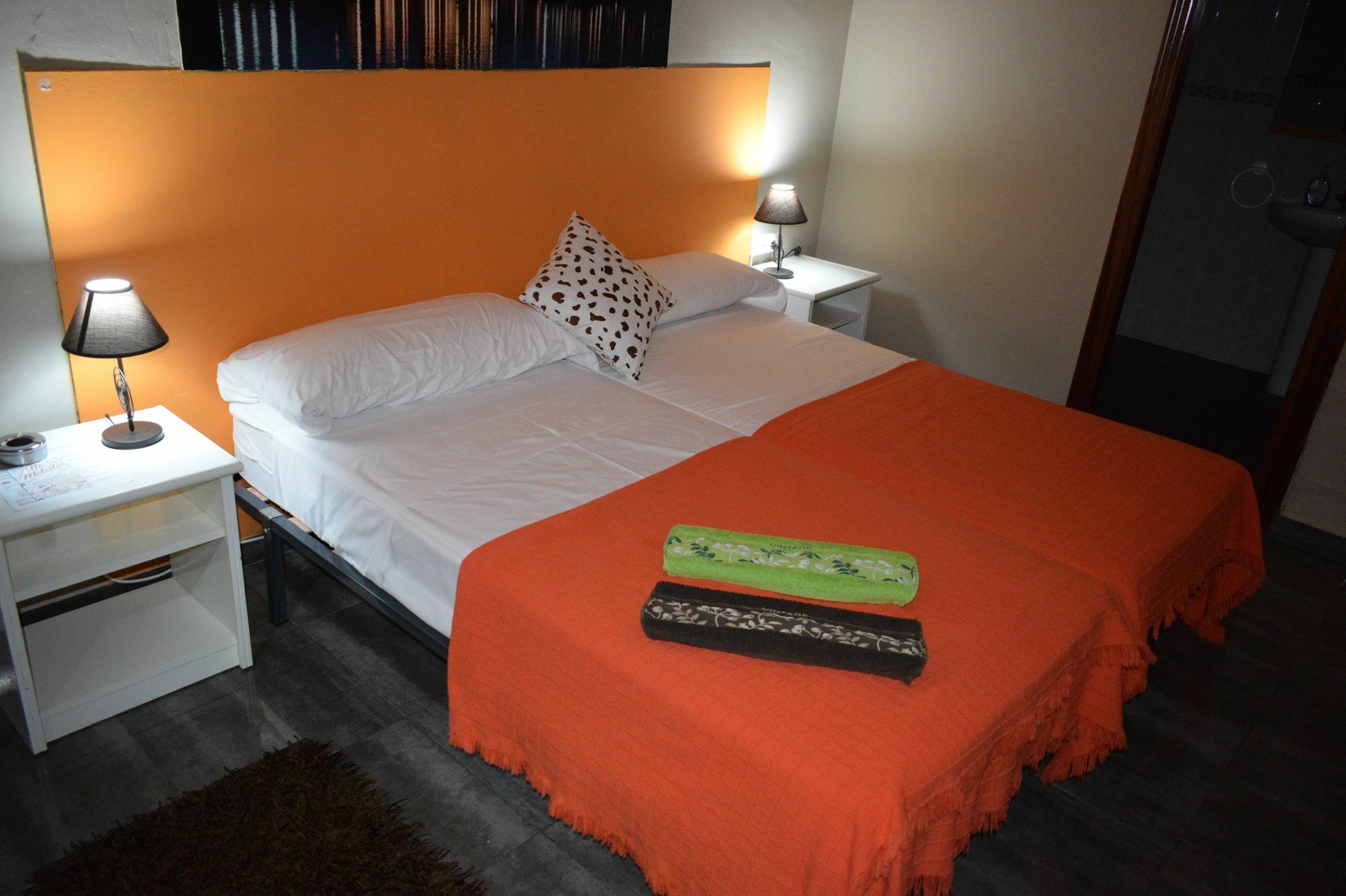 Hostal Ciudad Jardin Малага Экстерьер фото